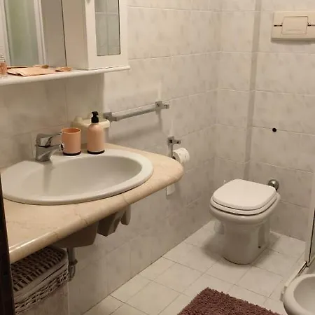 Vista Lago Con Piscina *